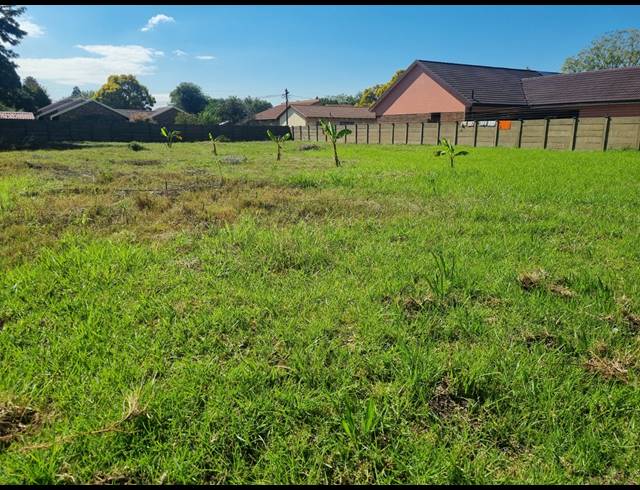 1,060M² VACANT LAND FOR SALE IN FALCON RIDGE